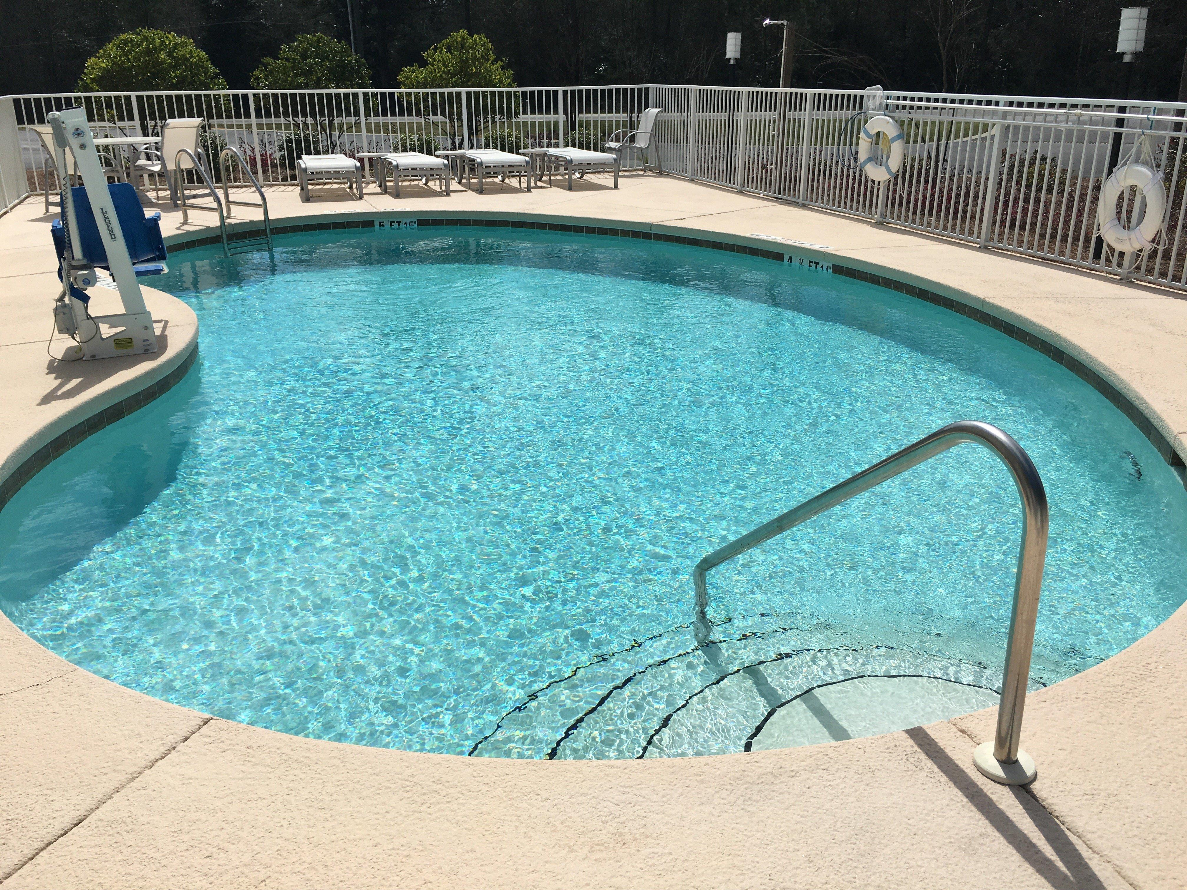 Holiday Inn Express Defuniak Springs By Ihg Exterior foto